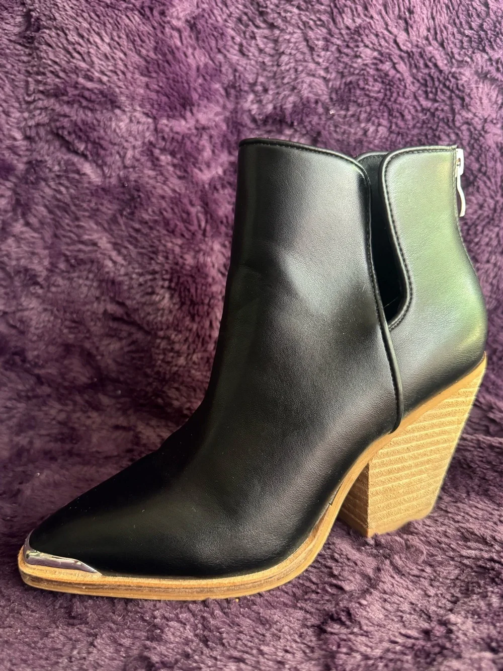 Beast Fasion - Black Leather Pointed Toe Chelsea Boot with Stacked Heel